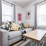 New! Family Cottage Near Disney-Sleep 6