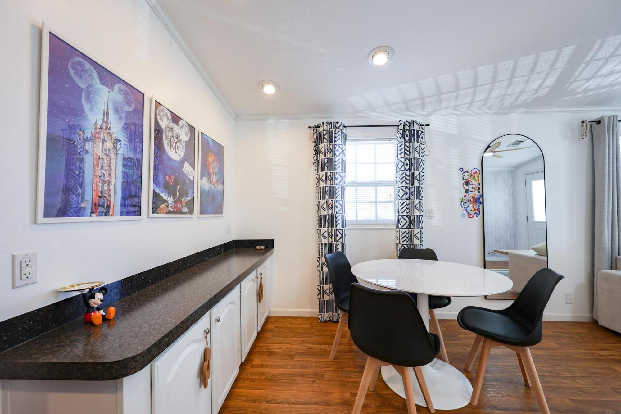 New! Family Near Disney-sleep 6 Holiday home